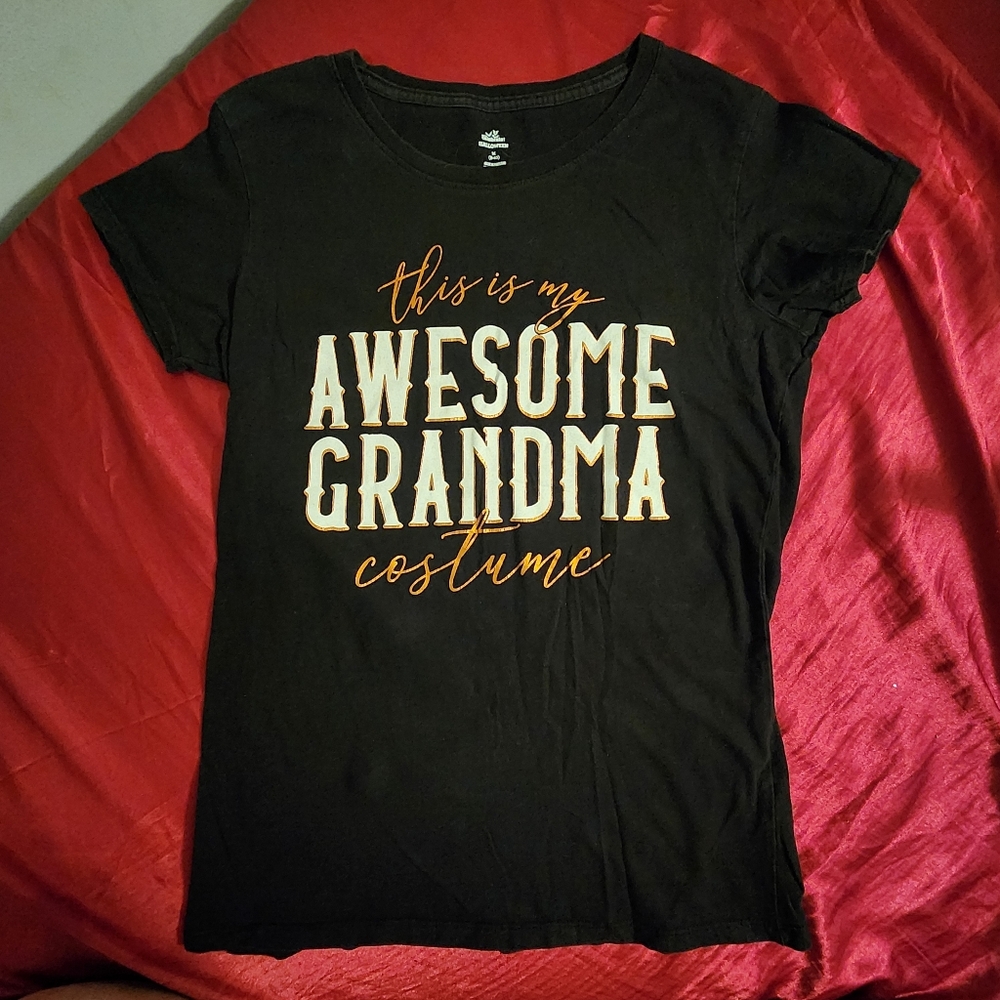 Let's Celebrate Halloween "This is my Awesome Grandma Costume" Tee T-Shirt EUC